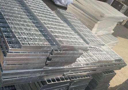 影響鋼格柵價(jià)格的因素有哪些？