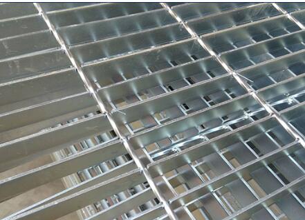 鍍鋅格柵板在使用中主要具備哪些優點